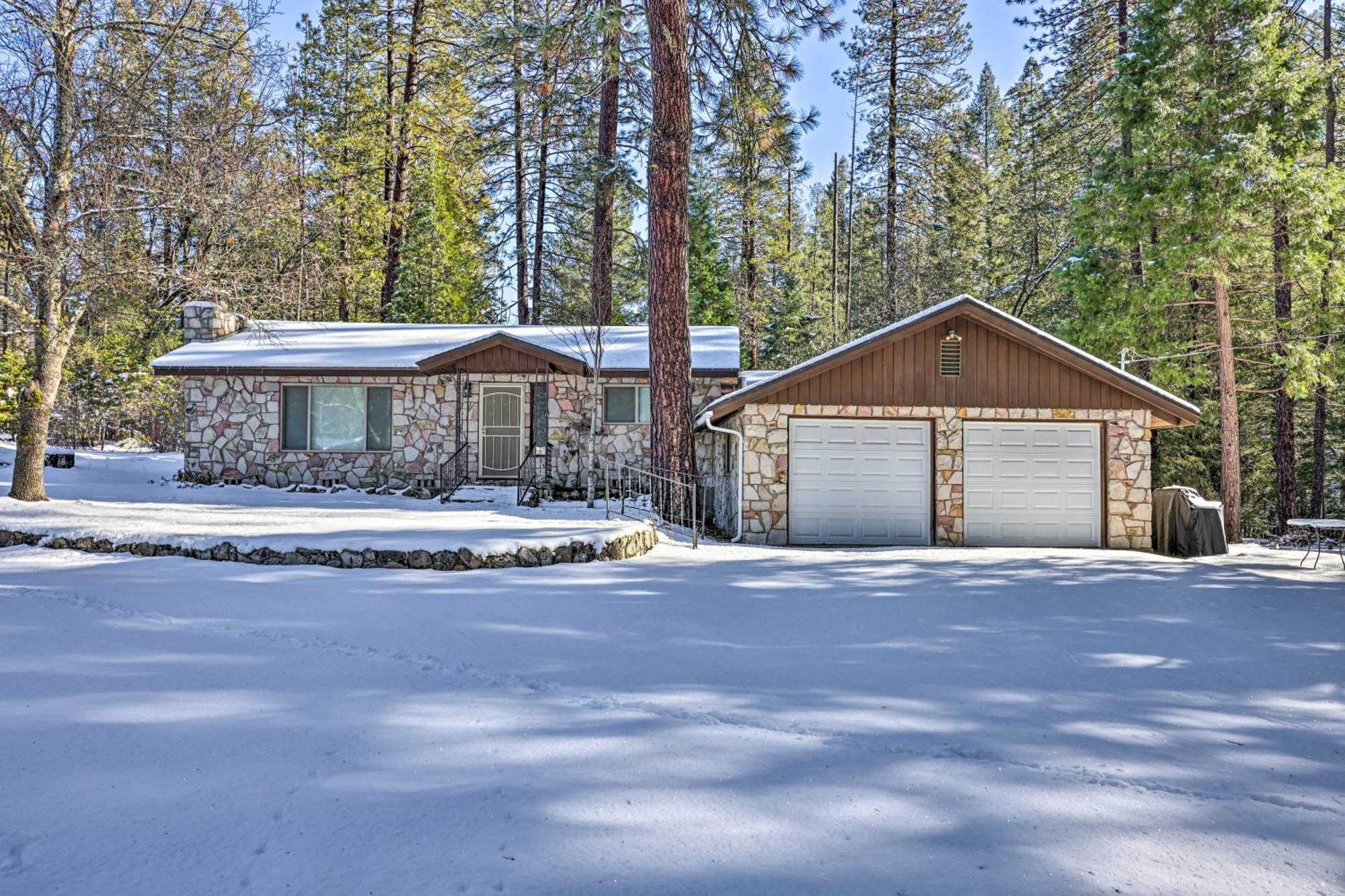 Riverfront Home Near Yosemite National Park! Гровленд Екстер'єр фото