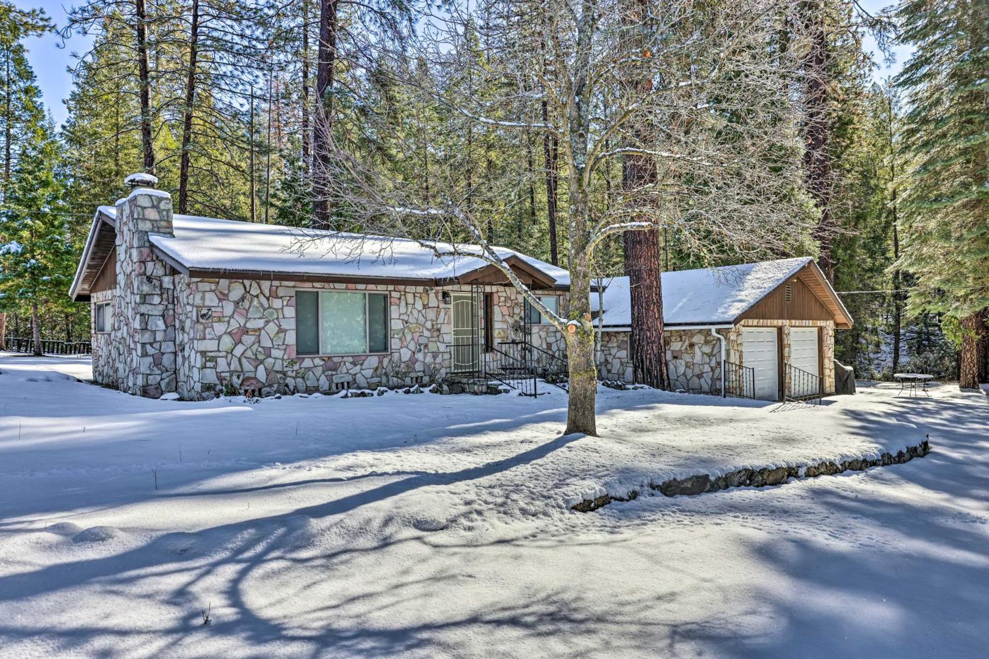 Riverfront Home Near Yosemite National Park! Гровленд Екстер'єр фото