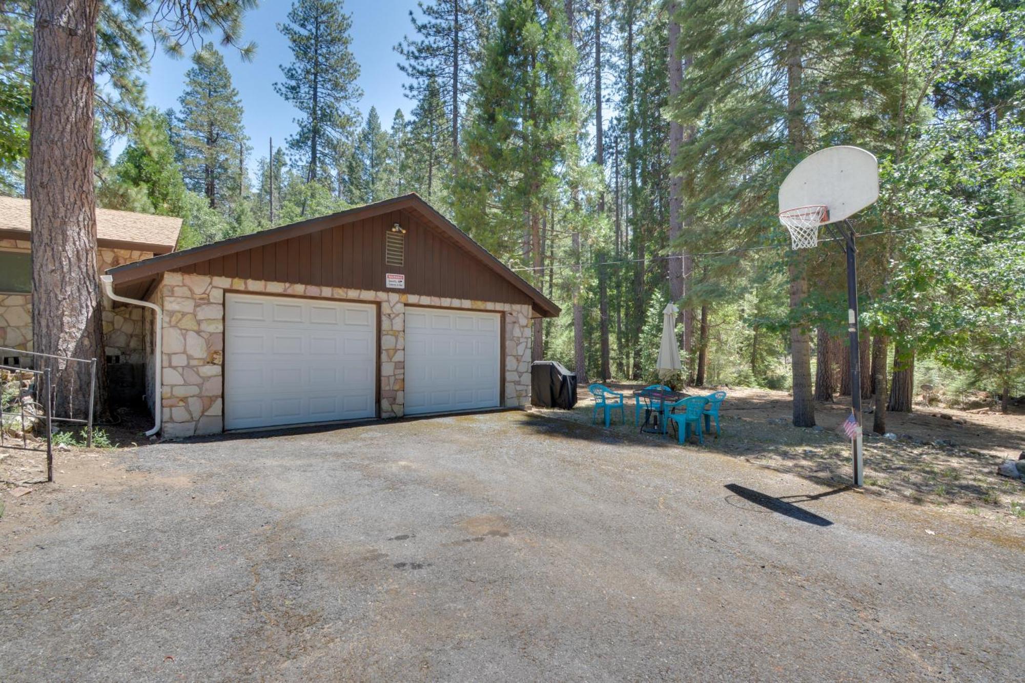 Riverfront Home Near Yosemite National Park! Гровленд Екстер'єр фото